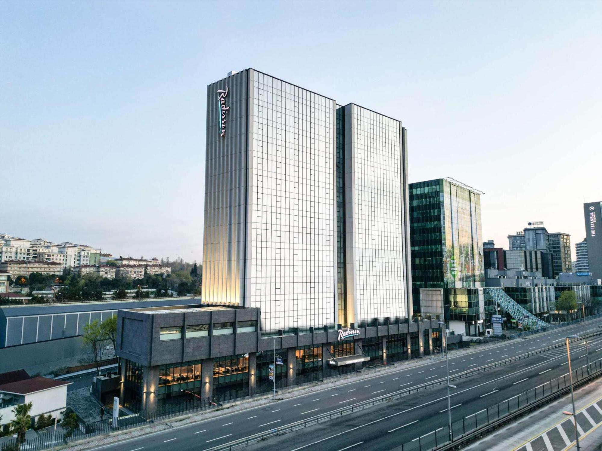 Radisson Hotel Istanbul Merter Exterior foto